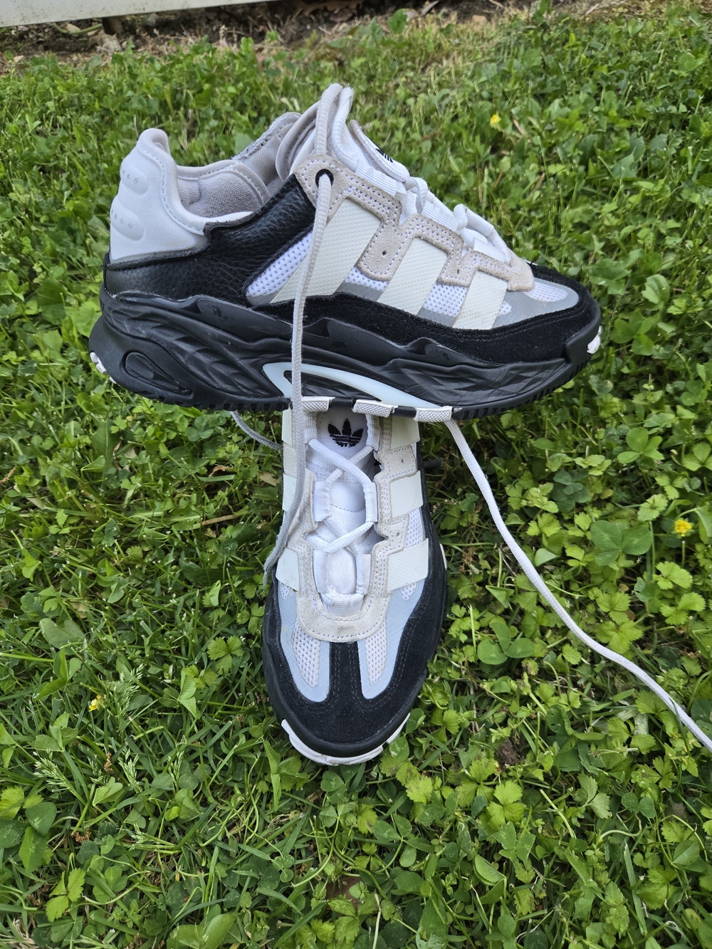 Size 5 - adidas Niteball White Black